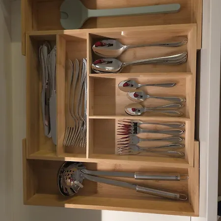 Helle, Zentrumsnahe Und Komfortabel 2-zimmer *
