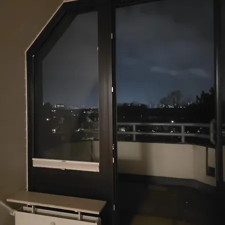 Helle, Zentrumsnahe Und Komfortabel 2-zimmer Düsseldorf